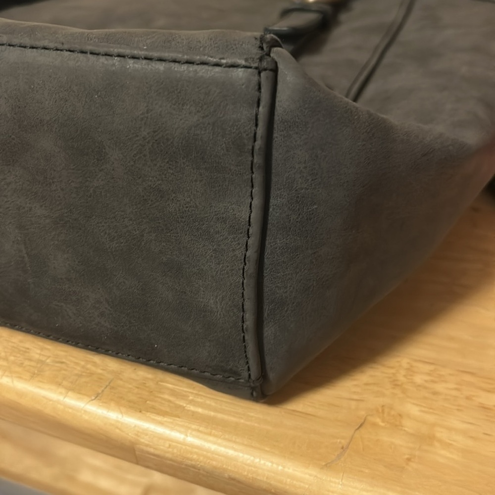 B.O.C. | Large Marbled Gray Suede Tote - Picture 5 of 11